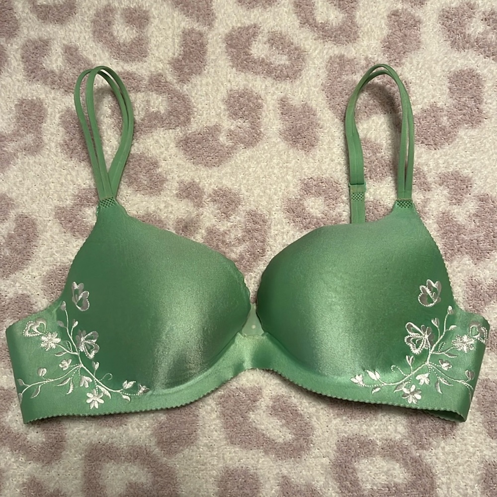 Victoria's Secret Green Embroidered T-Shirt Bra